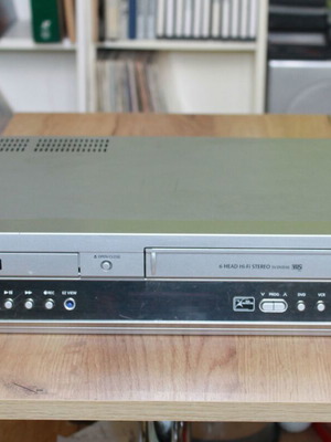 Samsung SV-DVD 50 used VCR with VHS playback only