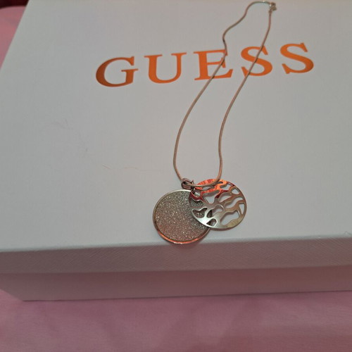 Silver chain with pendant like new, pendant not silver