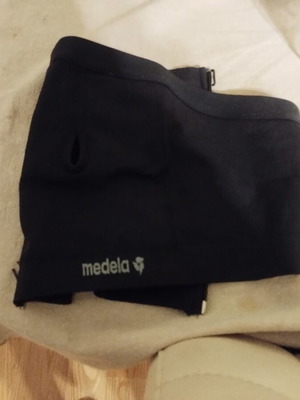 Medela Easy Expression Hands-Free Pumping Bustier size L like new