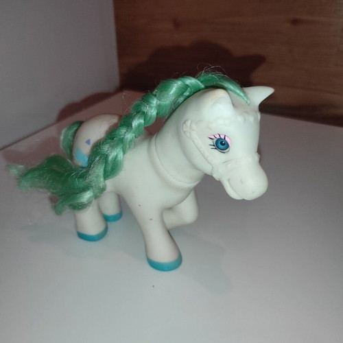 Gi-Go Tootsie Pose pony used with bridle and painted hooves