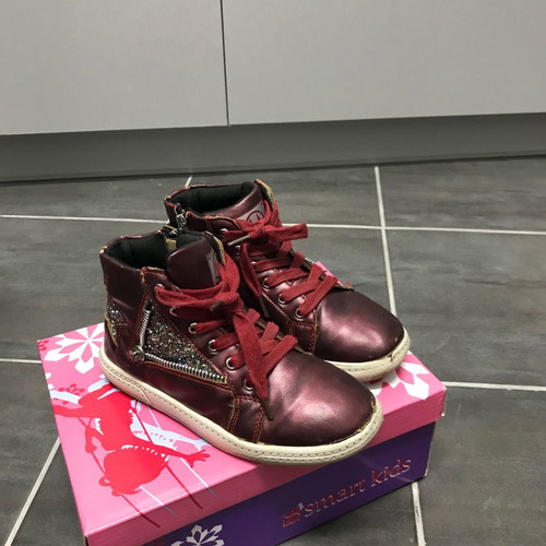 Girls' boots used size 32 bordeaux with rhinestone stars