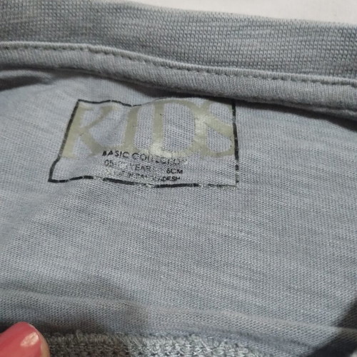 Long-sleeve shirts pack of 2, size 6 years, like new, gray and blue