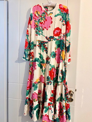 Karavan dress S/M like new