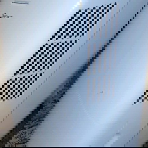 Αφυγραντήρας Rohnson μεταχειρισμένος για 100 τ.μ, δοχείο 4 λίτρων