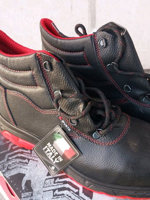 Work shoes with Kevlar new, size 44, black