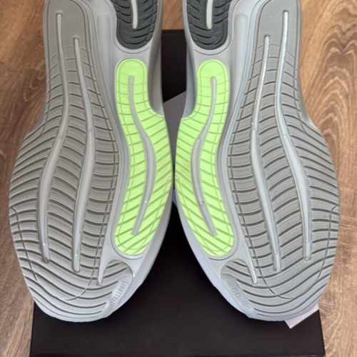 Adidas Supernova Solution M running shoes new, size 43.5 wide fit, grey