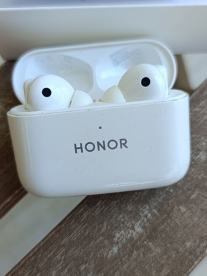 Honor Earbuds 2 Lite бели нови с активно шумопотискане