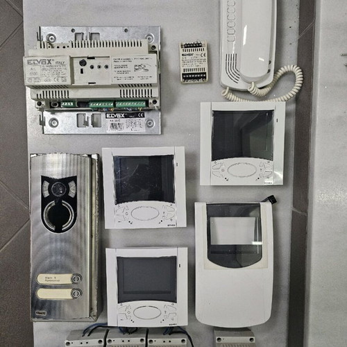 Color video door phone set like new