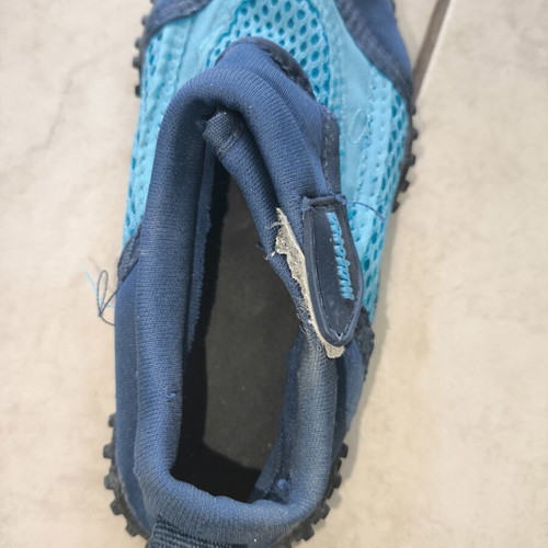 Children's Water Shoes like new, blue/turquoise, size approx. 28-29
