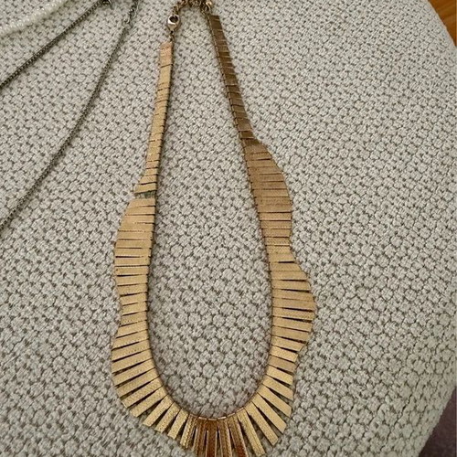 Set of 3 necklaces like new