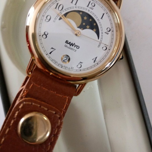 Sanyo Quartz Moonphase wristwatch new, gold-tone, in box