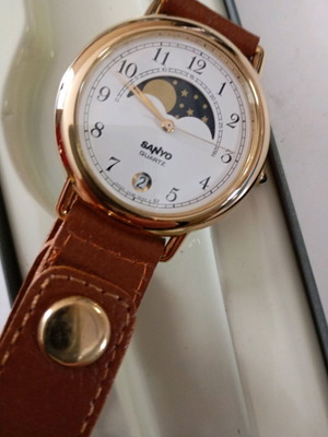 Sanyo Quartz Moonphase wristwatch new, gold-tone, in box