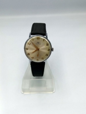 Technos mechanical wristwatch like new with leather strap