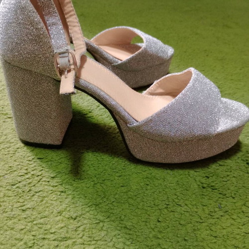 Silver sandals size 39 like new, 9cm heel