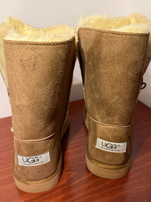 UGG boots new, size 38, beige brown