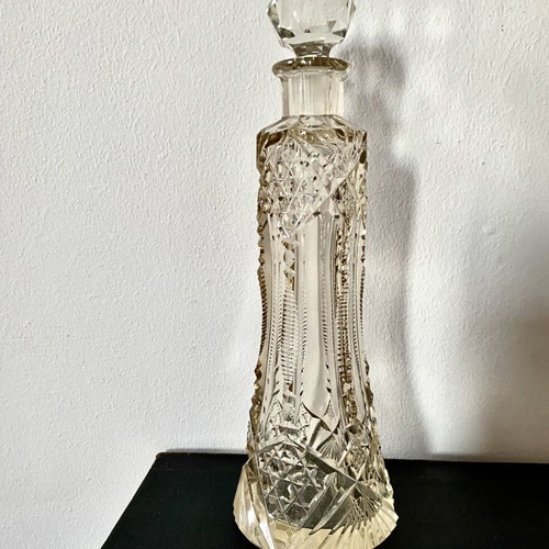 Vintage crystal perfume bottle like new