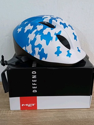 MET Buddy Kids City Bicycle Helmet like new Multicolor Airplanes Size 52-57cm