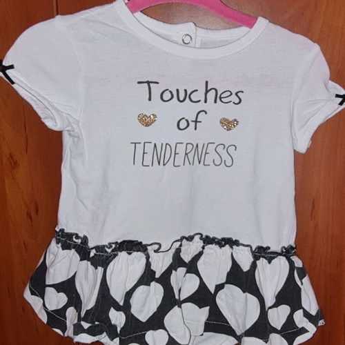 Pack of 8 baby dresses like new for 6-9 months girl