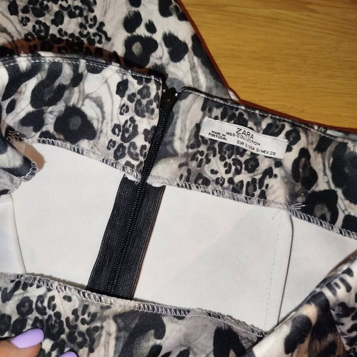 Zara Pencil Skirt with Black and White Leopard Print like new