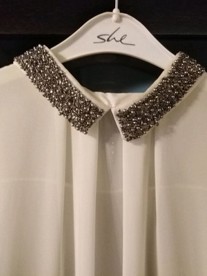 Blouse like new with unique neckline design, white