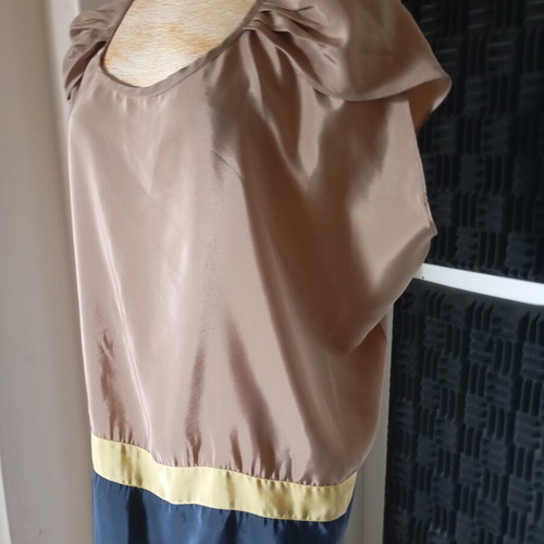 San Tropez women's blouse size M/L, beige and blue
