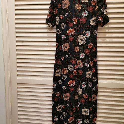 Pull&Bear long black dress like new with floral pattern, size S