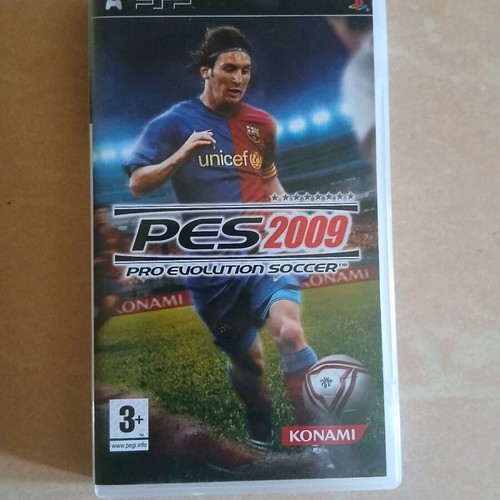 Sony PSP Game Pro Evolution Soccer 2009 like new
