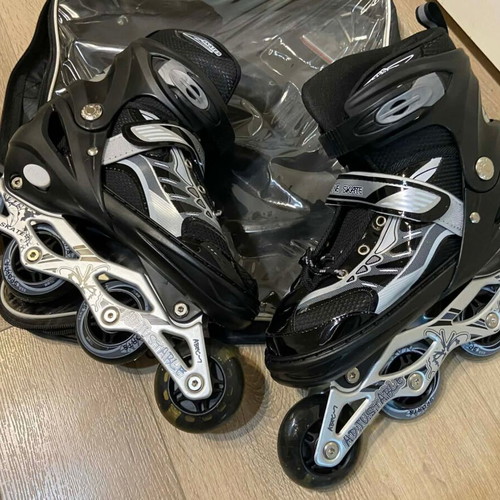 Rollerblades size L with LED wheels like new