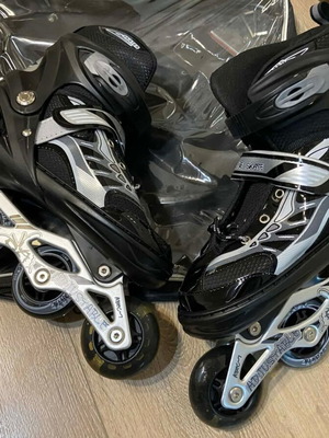 Rollerblades size L with LED wheels like new