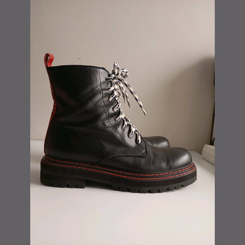 Bibi Lou leather women's ankle boots used, size 39/39.5, black/red