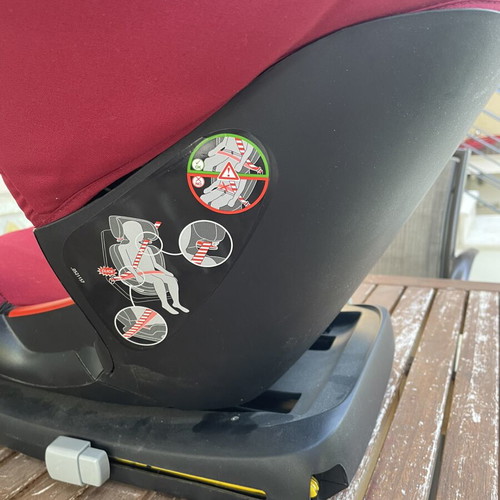 Maxi Cosi Rodifix car seat red like new with Isofix bases