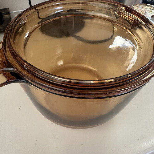 Pyrex Vision round heatproof dish like new, 0.15 cm deep