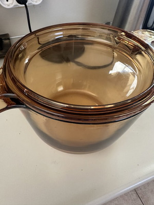 Pyrex Vision round heatproof dish like new, 0.15 cm deep