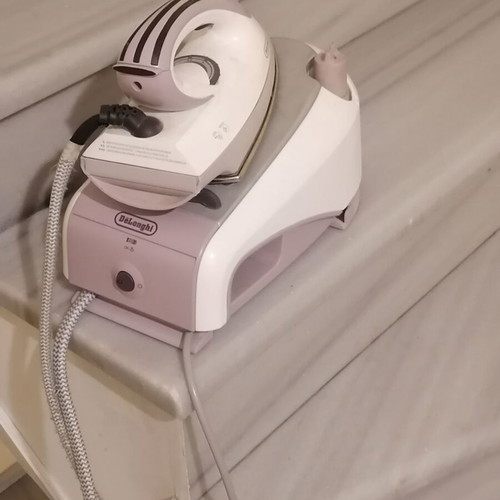 Delοnghi iron like new