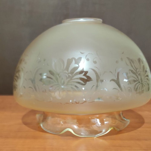 Vintage glass lamp shade for hurricane lamp, like new