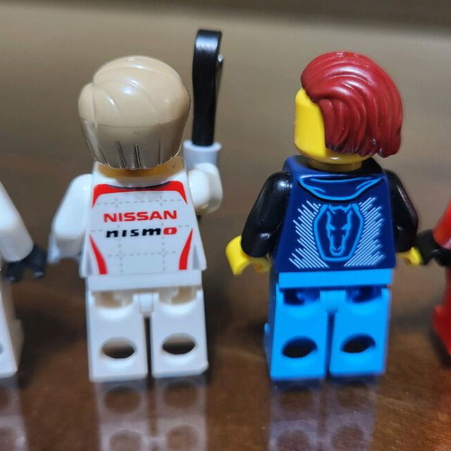 Lego Speed 4 drivers used with missing parts