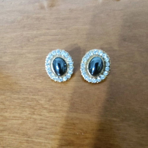 Vintage earrings with clips like new, high quality