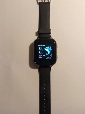 Smartwatch σαν καινούργιο με κουτί και φορτιστή