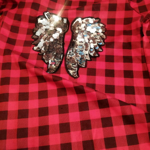 Women's shirts pack of 2, like new, black and red
