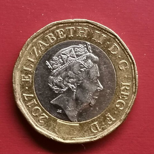 United Kingdom 1 Pound Coin 2017 like new