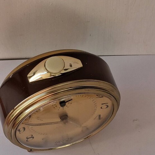Junghans table clock wind-up like new, brown color