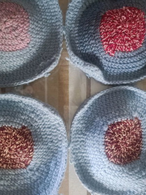 Knitted motifs new, 9 pieces 22cm x 22cm wool with crochet hook