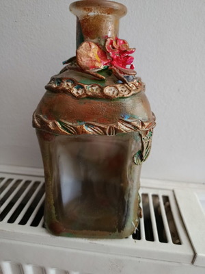 Decorative handmade item like new, suitable for lamp
