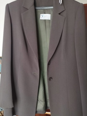 Vintage 3-piece set Vagias Collection gray suit and NOS green blouse size 50