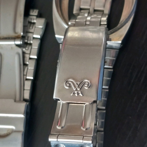 Metal watch bracelets used