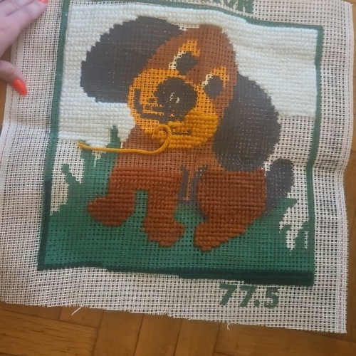 Knitted frame unfinished