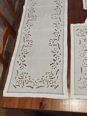Set of 5 white cutwork table linens new