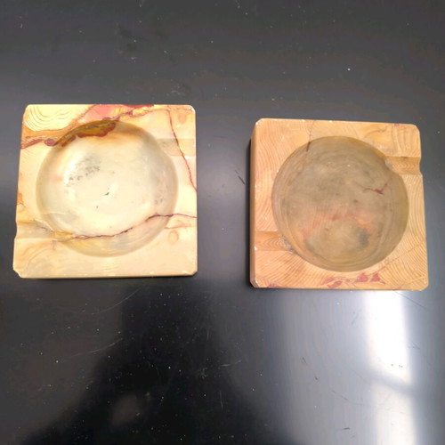 Marble ashtrays used, set of two with different colors