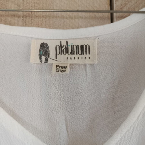 White sleeveless blouse with ruffles, like new, Platinum Fashion