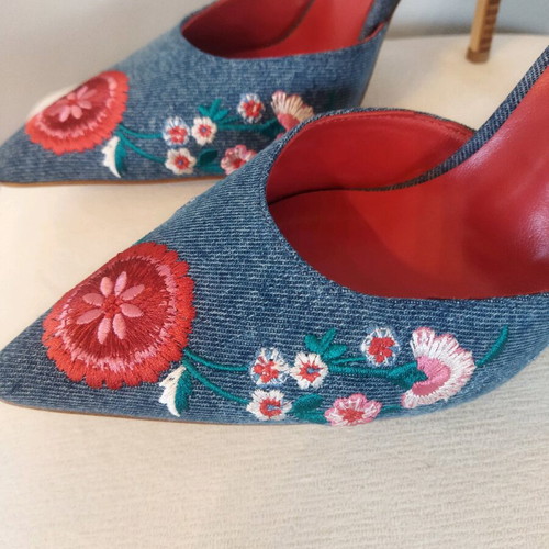 Jean pumps new with floral embroidery, size 39